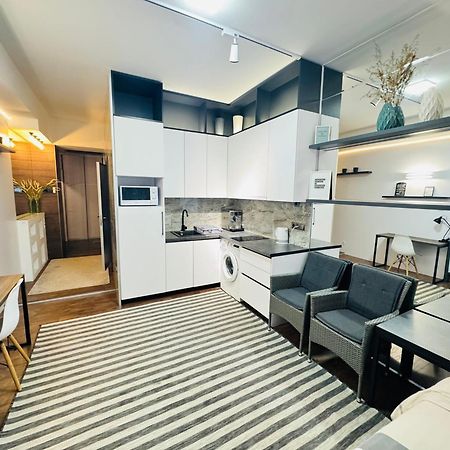 Rentnow Modern Lux Apartment In Centre Chisinau Ngoại thất bức ảnh