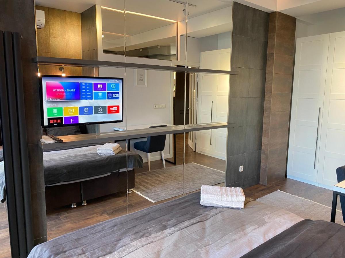 Rentnow Modern Lux Apartment In Centre Chisinau Ngoại thất bức ảnh