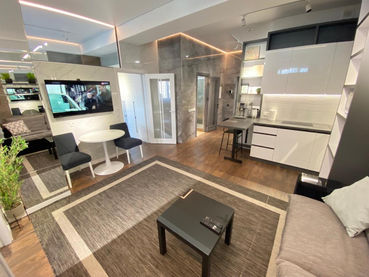 Rentnow Modern Lux Apartment In Centre Chisinau Ngoại thất bức ảnh
