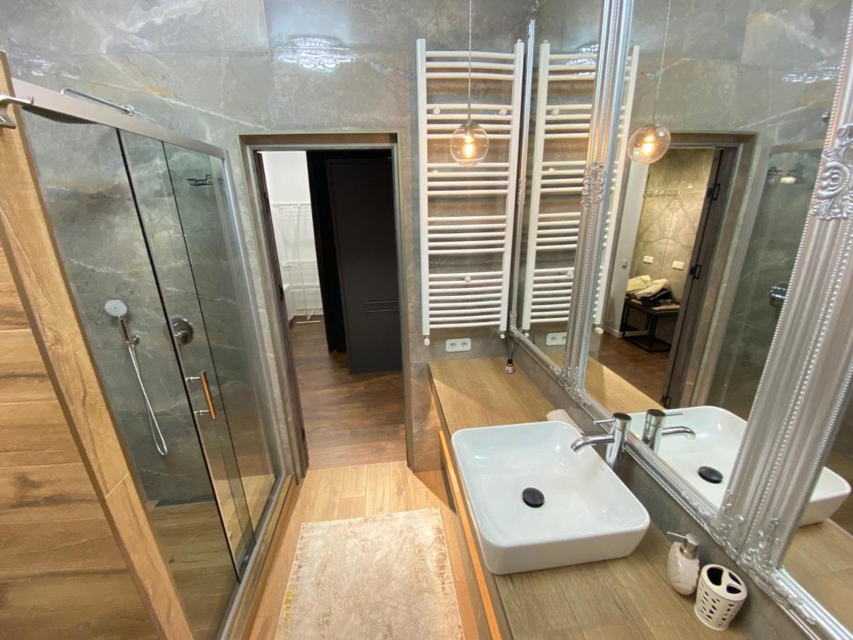 Rentnow Modern Lux Apartment In Centre Chisinau Ngoại thất bức ảnh