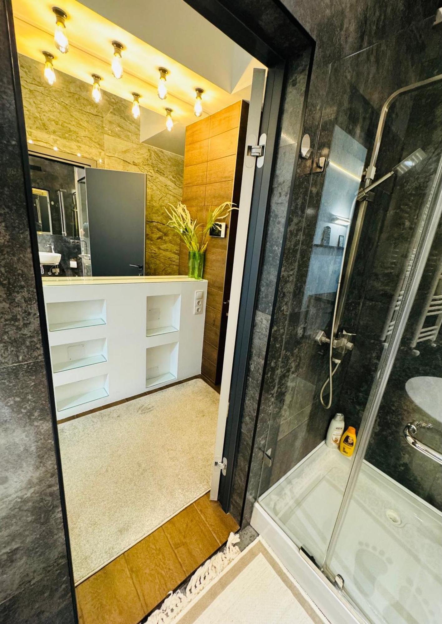 Rentnow Modern Lux Apartment In Centre Chisinau Ngoại thất bức ảnh