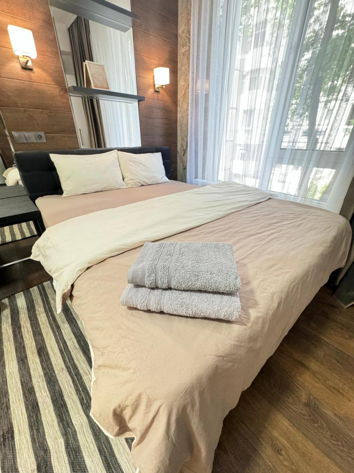 Rentnow Modern Lux Apartment In Centre Chisinau Ngoại thất bức ảnh